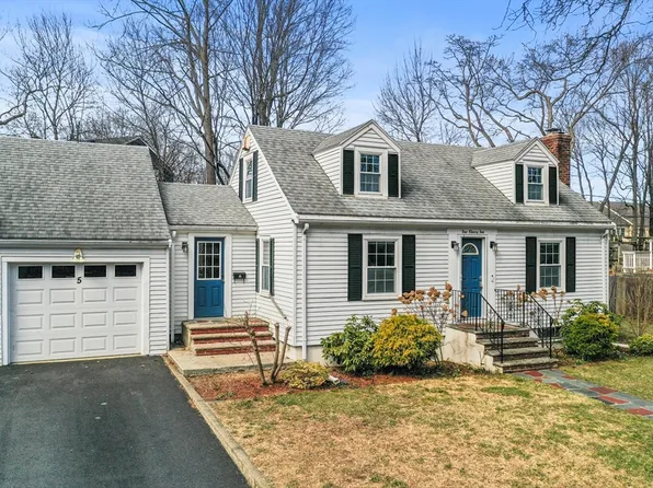 5 Cherry Ave, Stoneham, MA 02180