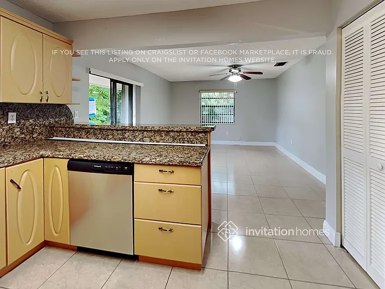 11295 SW 55th Pl — Photo 7