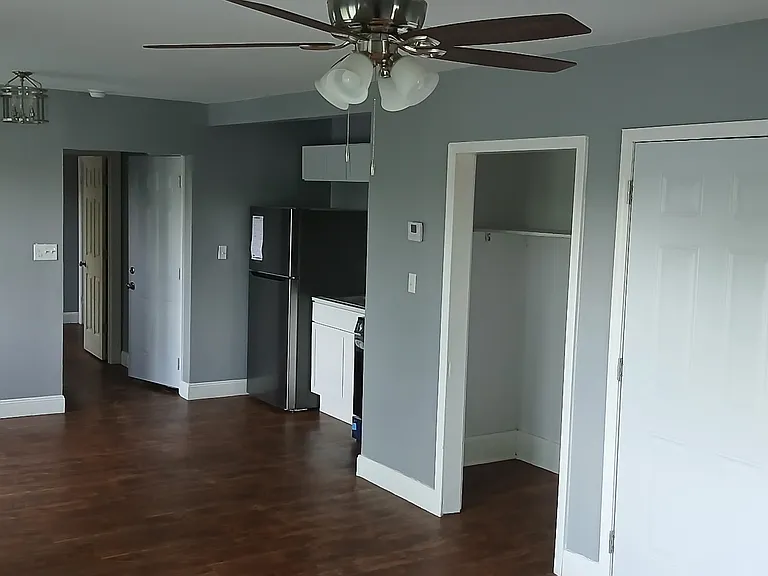 1231 Auburn Ct — Photo 7