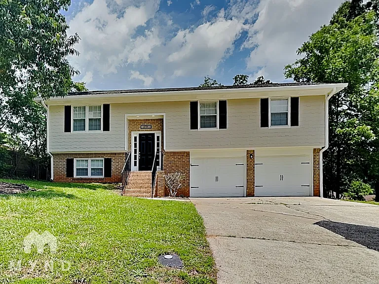 1434 Oak Forest Way SE — Photo 1