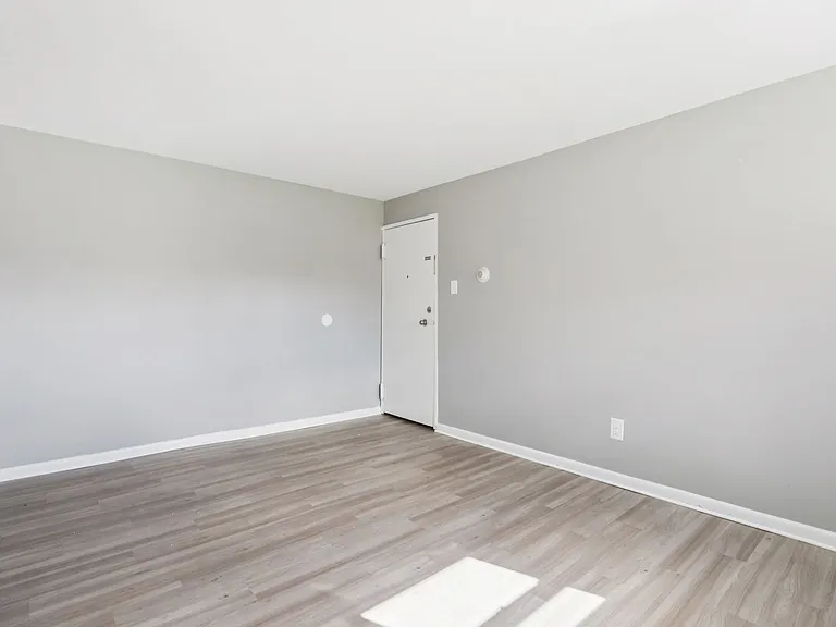 Cedar Court apartments — Photo 11