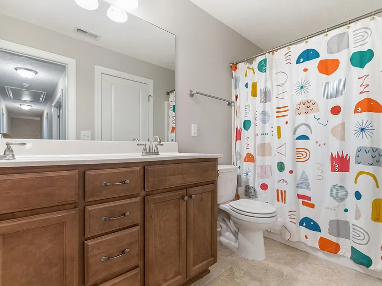 Secondary Full Bath