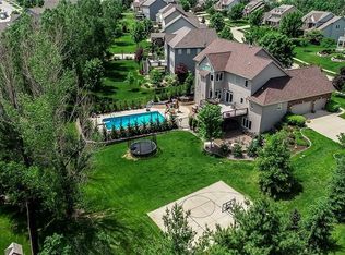 3111 153rd St, Urbandale, IA 50323