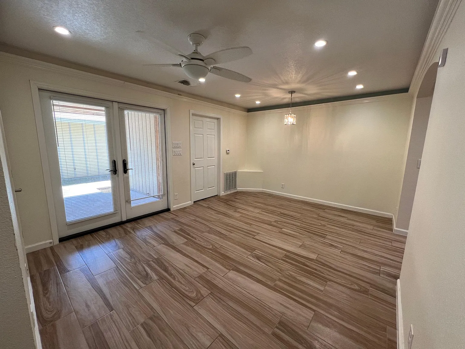 2 bed, 665 sqft, $1,550 — Photo 3
