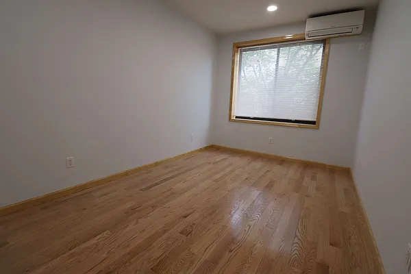 Rented by Sorensens Parkview Terrace Real Estate Inc | media 9