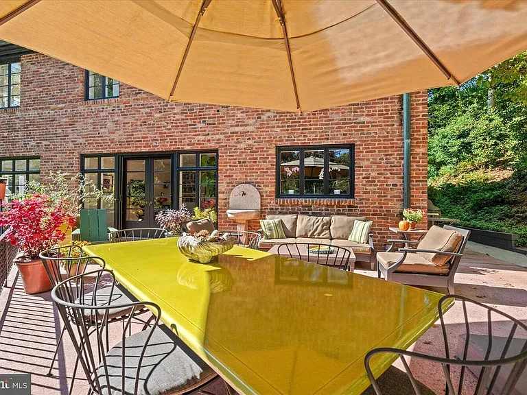 4838 Broad Branch Rd NW — Photo 28
