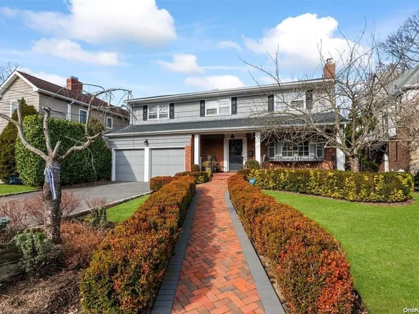 870 Dickens Street, Woodmere, NY 11598