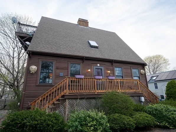 34 Crocker Dr, Barnstable, MA 02630