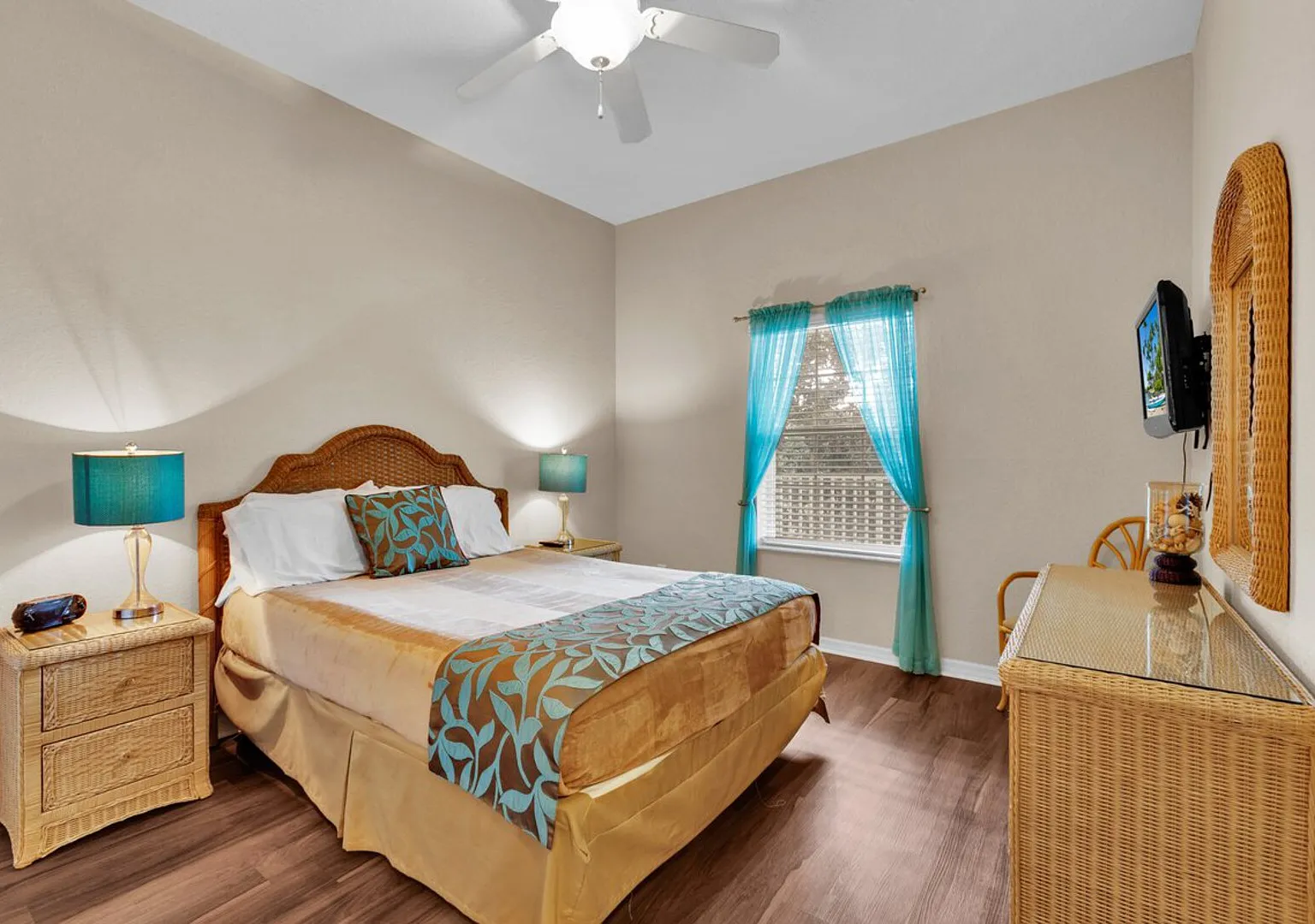 Bahama Bay 3 Bedroom Condo Paradise near Disney! — Photo 3