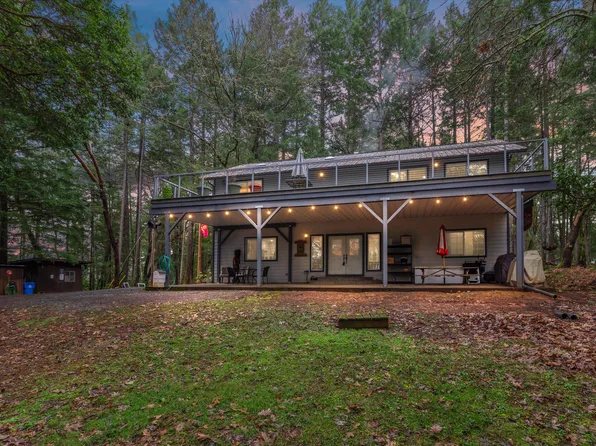 3442 Amber Ln, Grants Pass, OR 97527