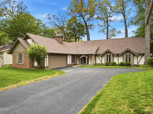 6023 Barkwood Ln, Sylvania, OH 43560