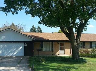 912 Kingsway Ave, Rockford, IL
