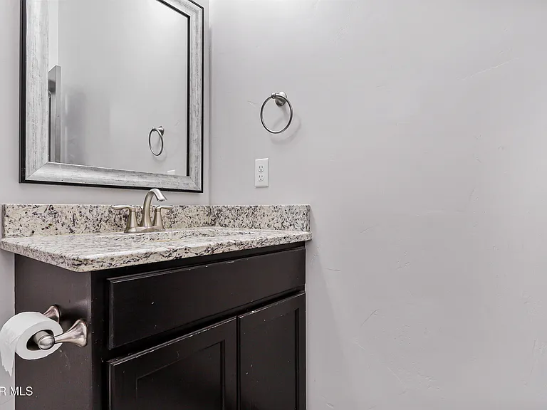 12744 Midland Ct — Photo 16