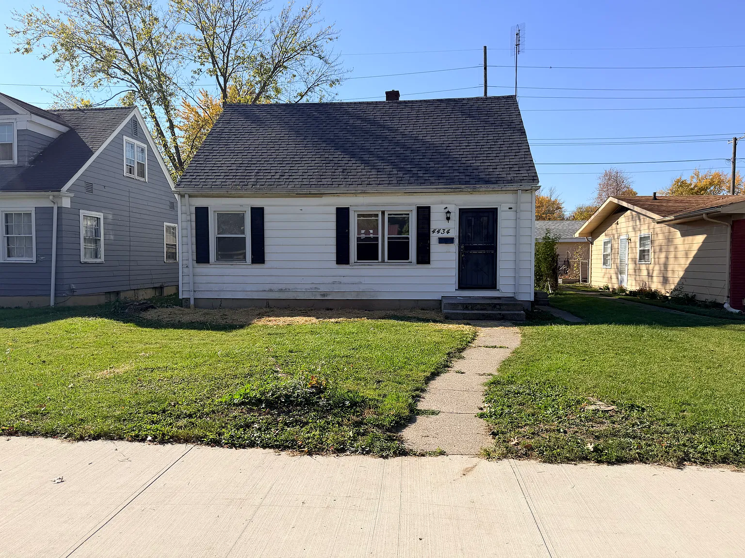 3 bed, $1,200 — Photo 1
