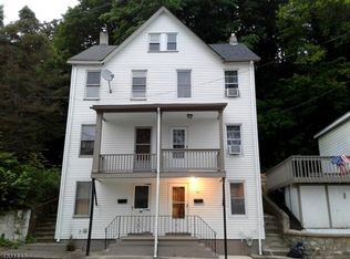 16 Limekiln Rd, Phillipsburg, NJ 08865
