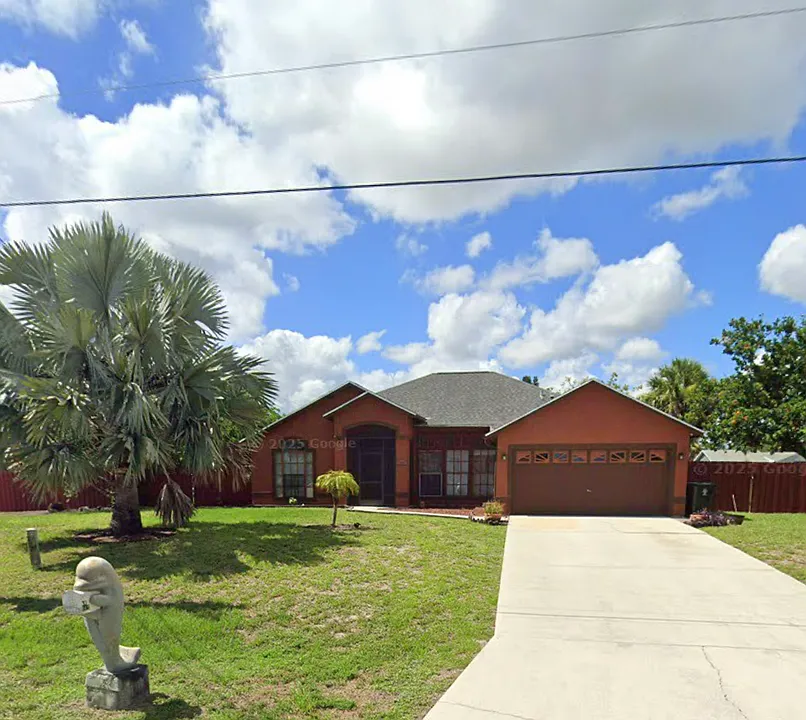 1698 SW Flint St
