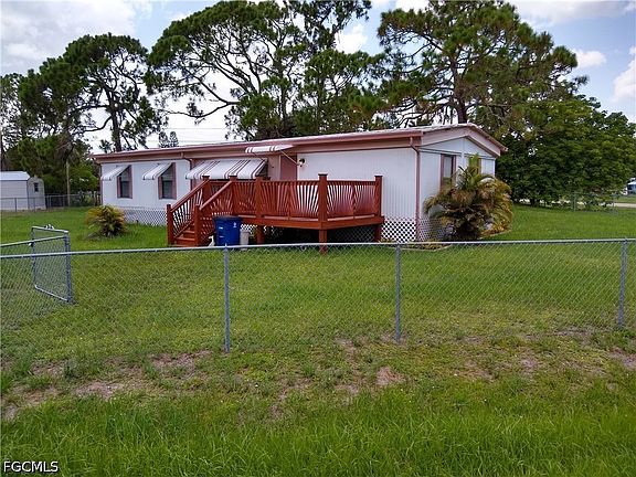 5th image of 8290 Nault Rd