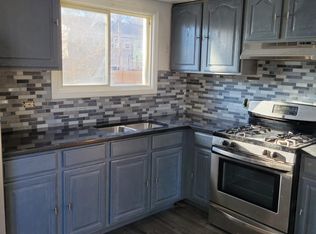 9424 Potter Rd, Des Plaines, IL 60016