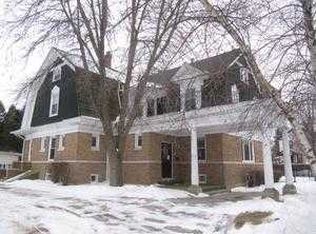 419 Park St, Manitowoc, WI 54220