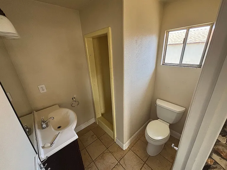 269 Tognazzini Ave — Photo 12