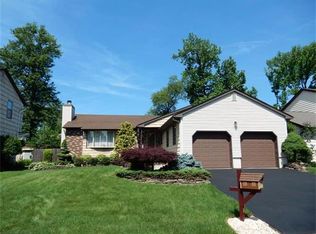 7 Colonial Ct, Woodbridge, NJ