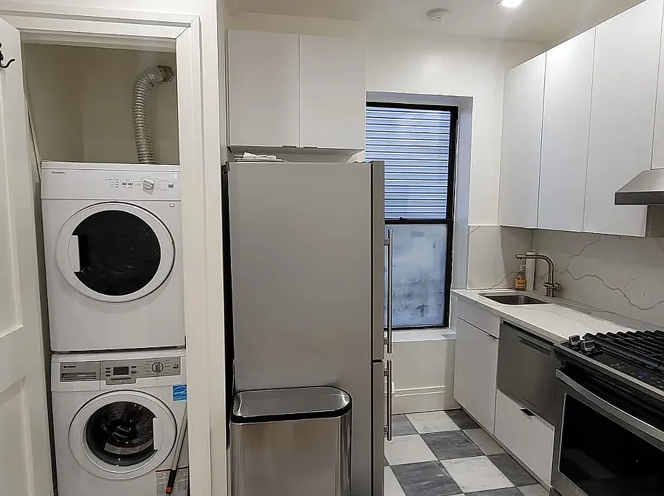 251 Pacific St #20