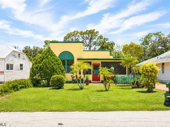 2128 Katherine St, Fort Myers, FL 33901