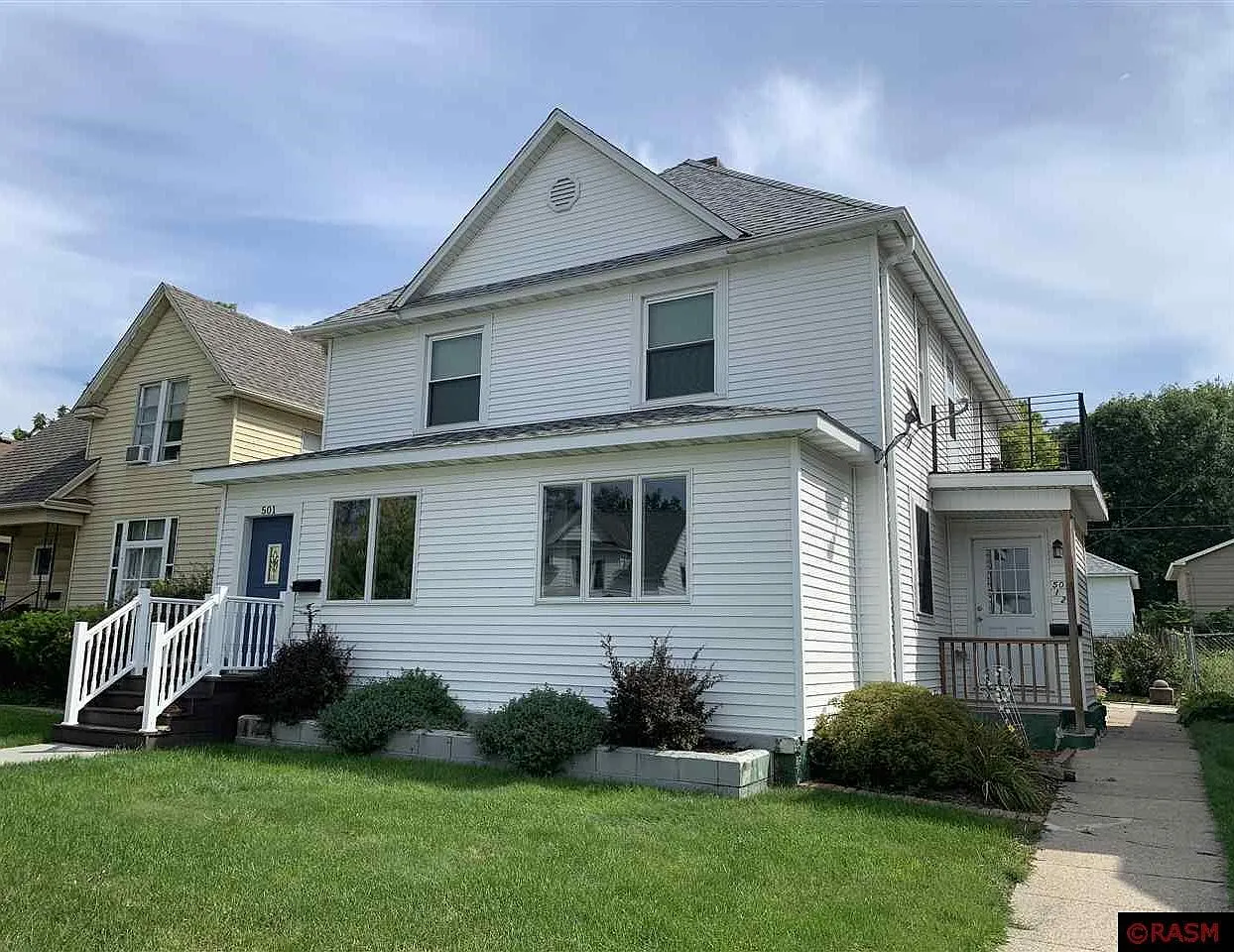 2 bed, 896 sqft, $1,095 — Photo 1