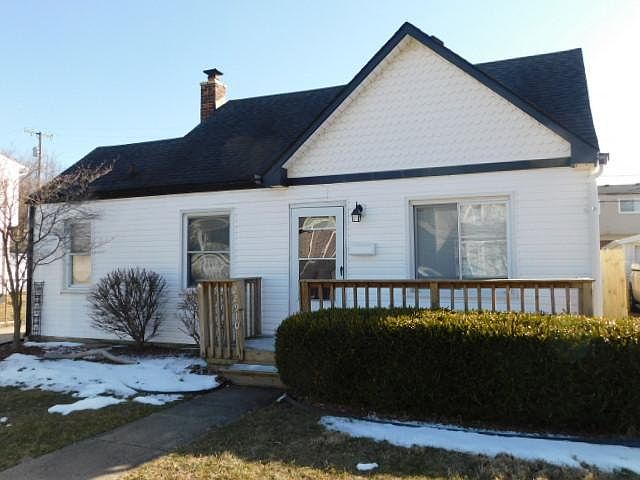 1st image of 22910 Pleasant St
