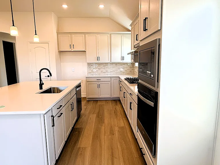 4349 Noble Ln — Photo 7