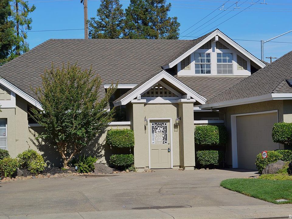 1st image of 301 Leland Ct