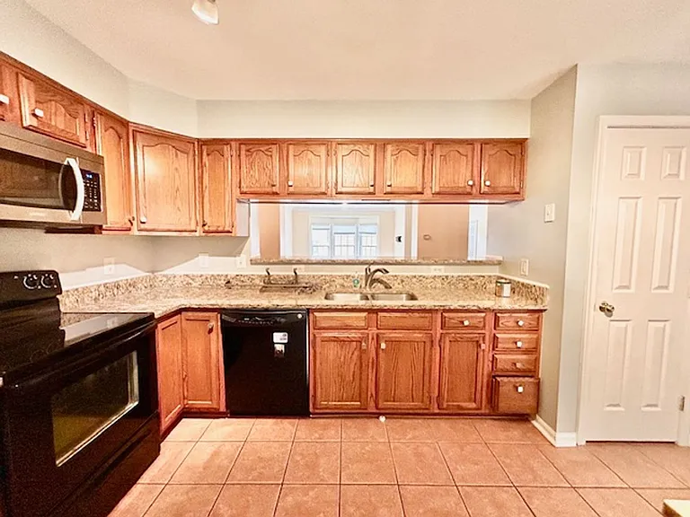 7503 Westmore Dr — Photo 8