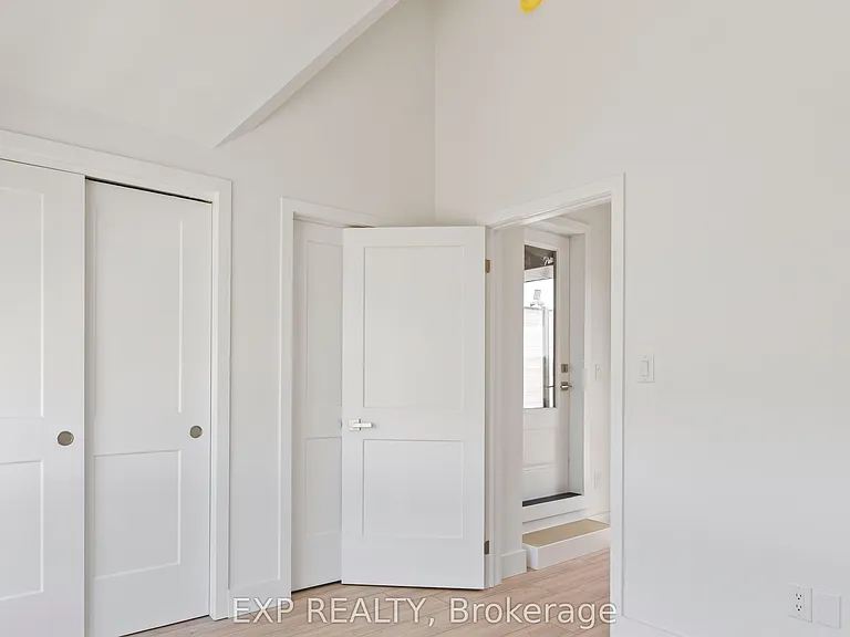 7277 Wilson Cres #306 — Photo 9
