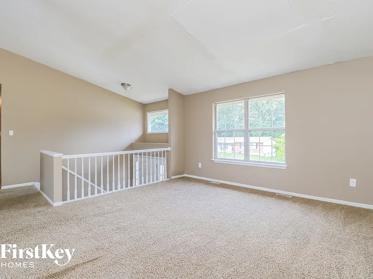 2346 Bramble Ln — Photo 3