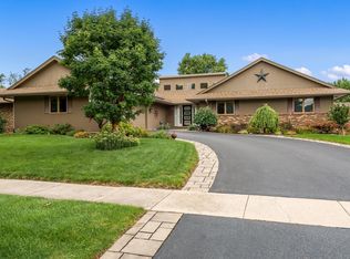 6834 Clovernook Rd, Rockford, IL 61107