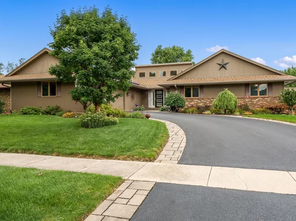 6834 Clovernook Rd, Rockford, IL 61107