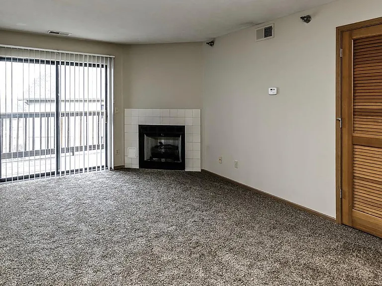 Southwest Gables Apartments — Photo 26