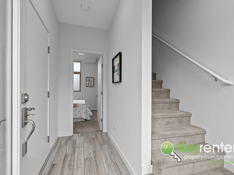 2514 S Washington St — Photo 5