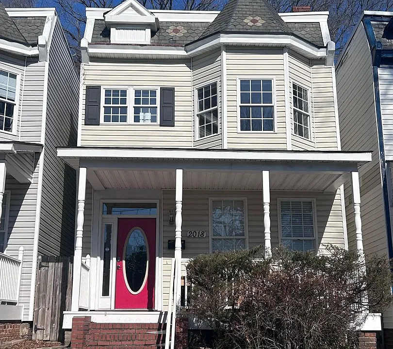 2018 Parkwood Ave