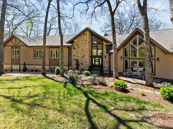 16480 Walnut Rail Rd, Chesterfield, MO 63005
