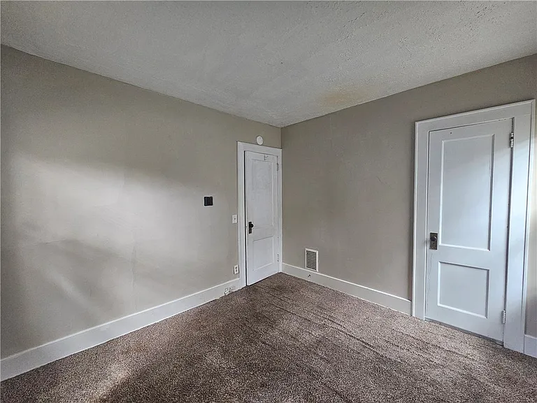 133 McKinley St — Photo 15