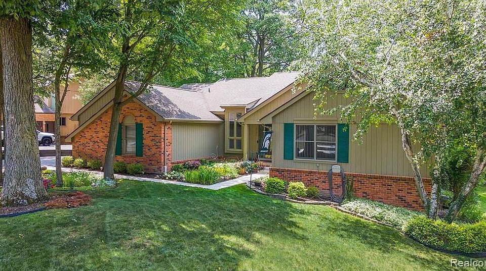 1st image of 6076 Dunmore Dr