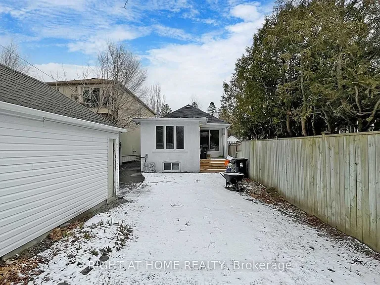 8 Airley Cres #MAIN — Photo 23