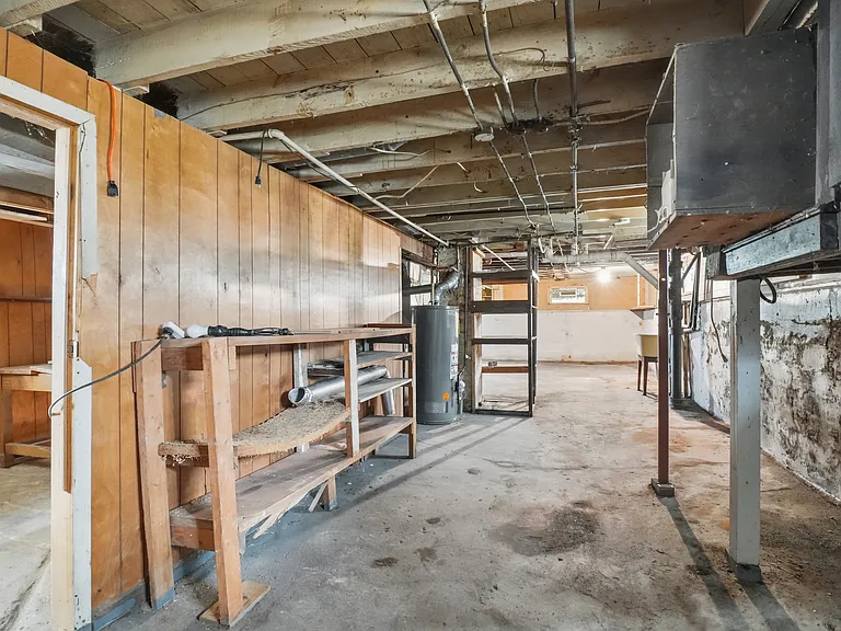 107 Ullman St — Photo 18