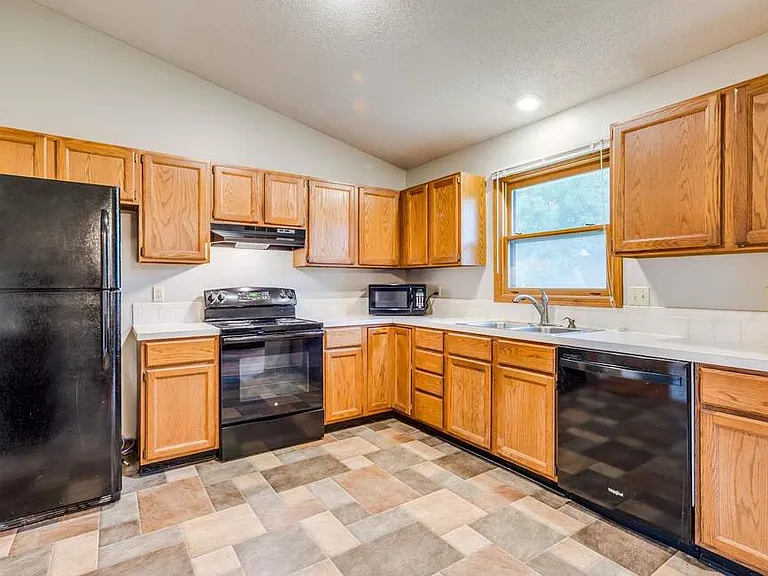 11941 W Rolling Hills Dr — Photo 3
