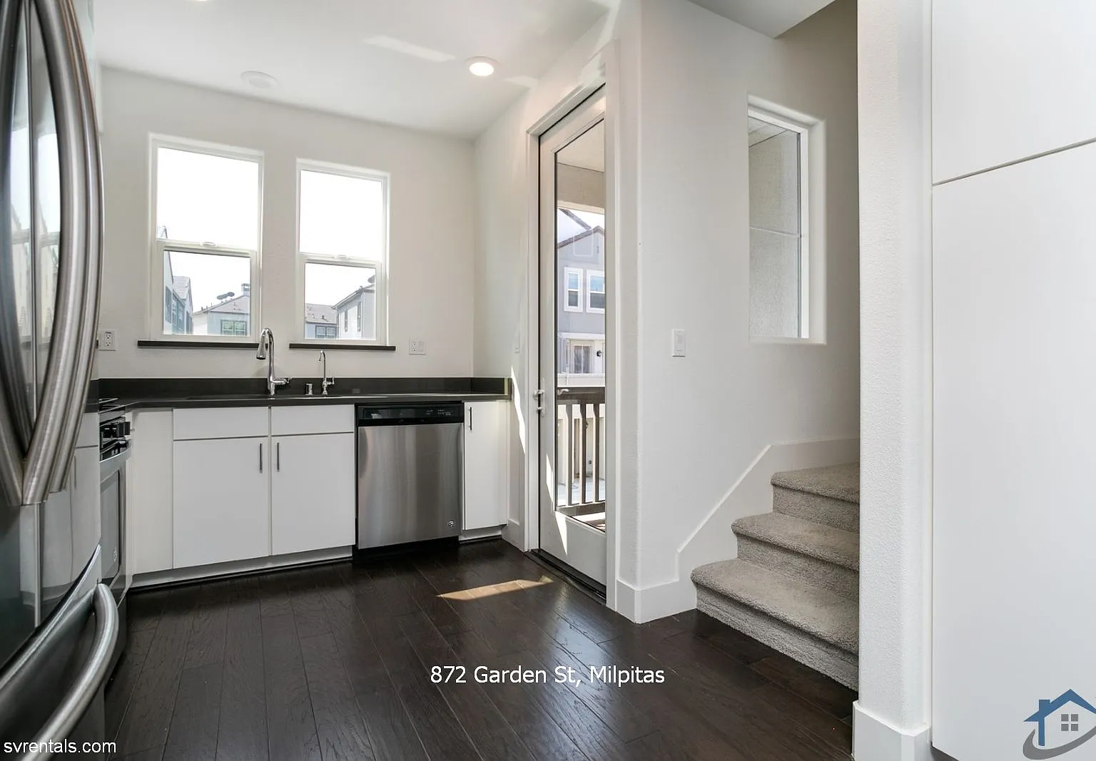 2 bed, 1.5 bath, 910 sqft, $3,450 — Photo 1