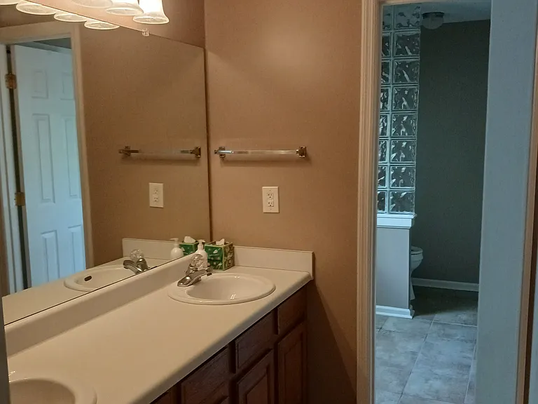 169 Greenwood Rd — Photo 11