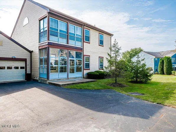 3 Cambridge Drive, Monroe, NJ 08831