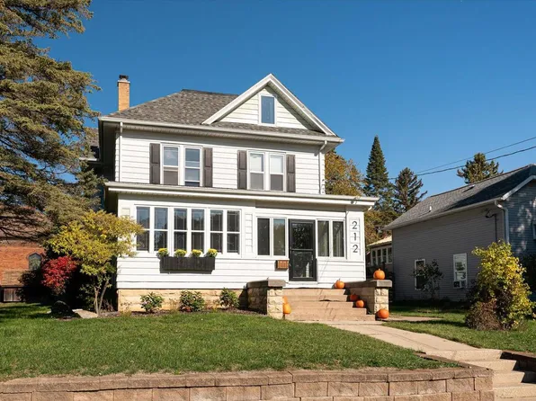 212 East Terhune STREET, Viroqua, WI 54665