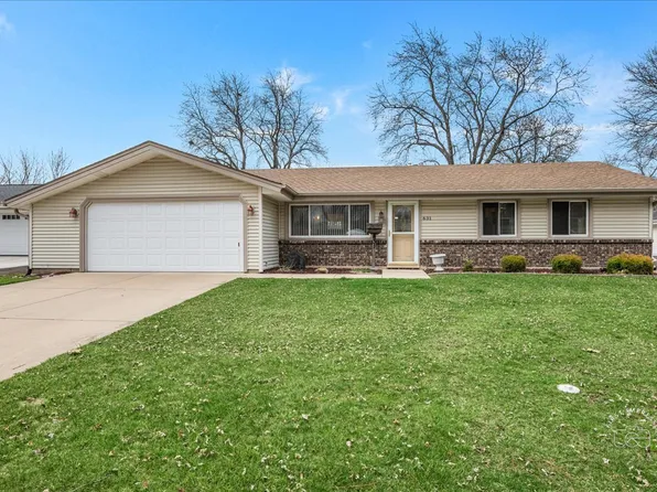 631 Venice Ct, Schaumburg, IL 60193